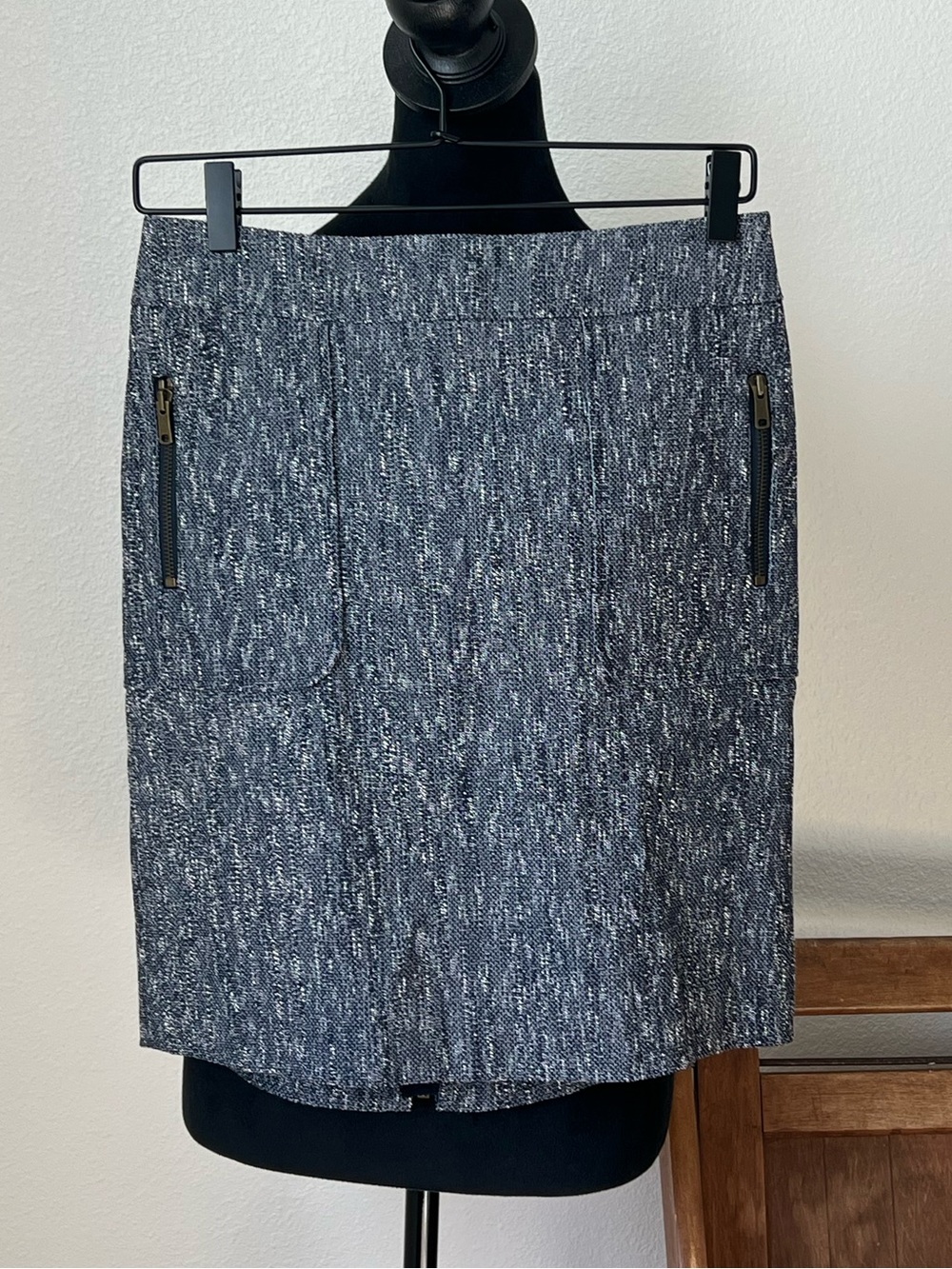 Ann Taylor Navy-Black Textured Pencil Skirt Zippered Pockets, Fall- Winter